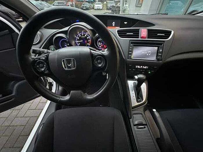 Honda Civic 1.8 i-VTEC Automatik Sport