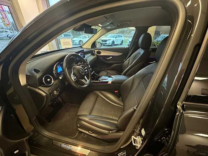 Mercedes-Benz GLC 200 4Matic 9G-TRONIC Exclusive GLC 200 4Matic 9G-Tronic