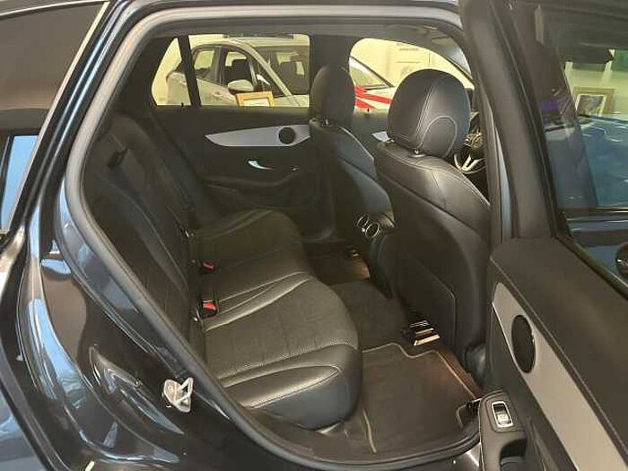 Mercedes-Benz GLC 200 4Matic 9G-TRONIC Exclusive GLC 200 4Matic 9G-Tronic