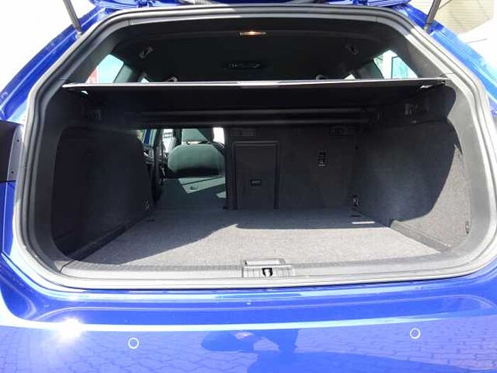 Volkswagen Golf VII Variant R 2.0 TSI OPF 4Motion DSG