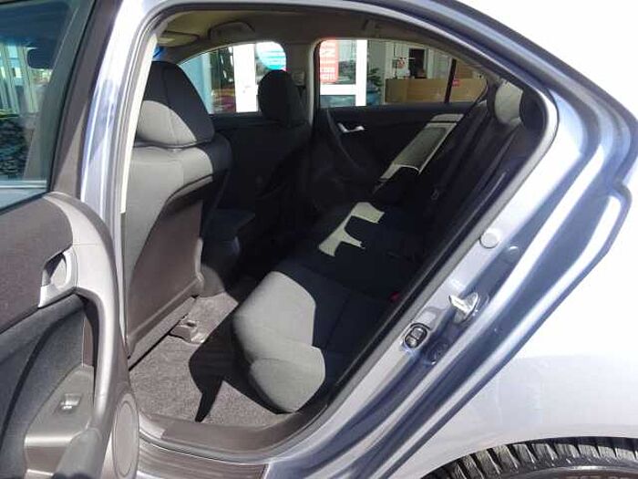 Honda Accord Stufenheck 2.0 Elegance Advantage *Xenon, FSE, Kurvenlicht