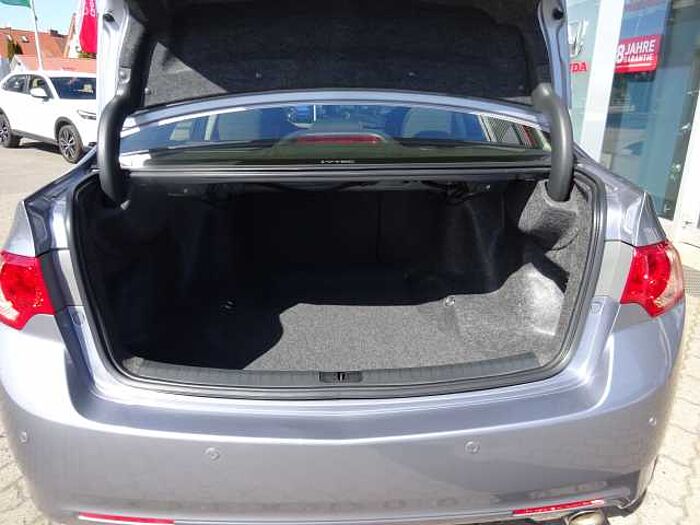 Honda Accord Stufenheck 2.0 Elegance Advantage *Xenon, FSE, Kurvenlicht
