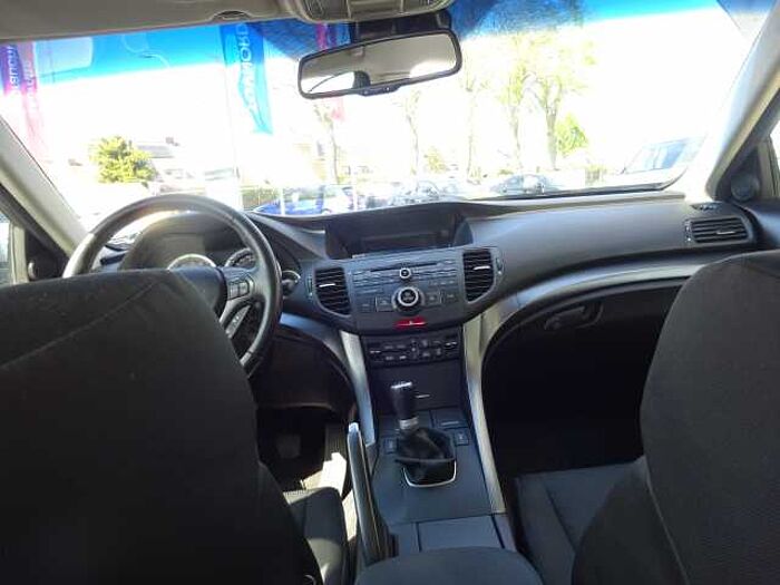 Honda Accord Stufenheck 2.0 Elegance Advantage *Xenon, FSE, Kurvenlicht