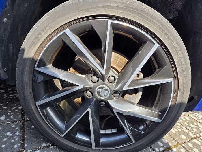 SKODA Karoq Diesel 2.0 TDI SCR 4x4 DSG Sportline