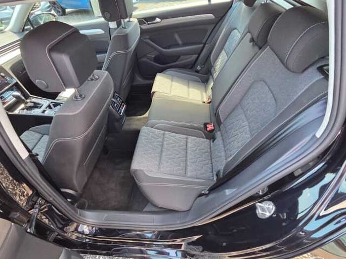 Volkswagen Passat Variant Diesel 2.0 TDI SCR DSG Business