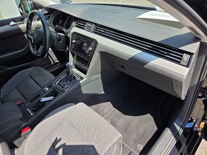 Volkswagen Passat Variant Diesel 2.0 TDI SCR DSG Business