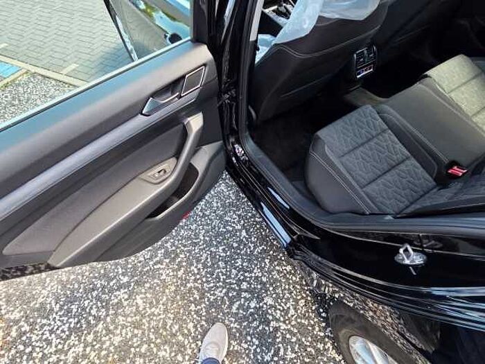 Volkswagen Passat Variant Diesel 2.0 TDI SCR DSG Business